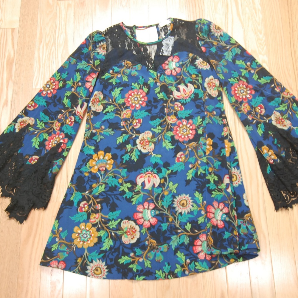 NWT Sugar Lips Floral Lace Top Dress